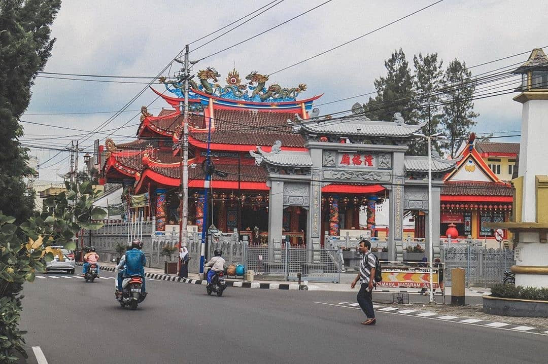 Klenteng Liong Hok Bio